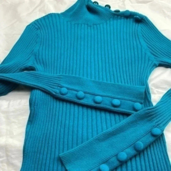 International concept ladies blouse  S​ - Picture 1 of 16